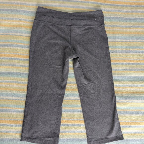 Gap Body Y2K Gray Cropped Yoga Pants Medium - Picture 10 of 10